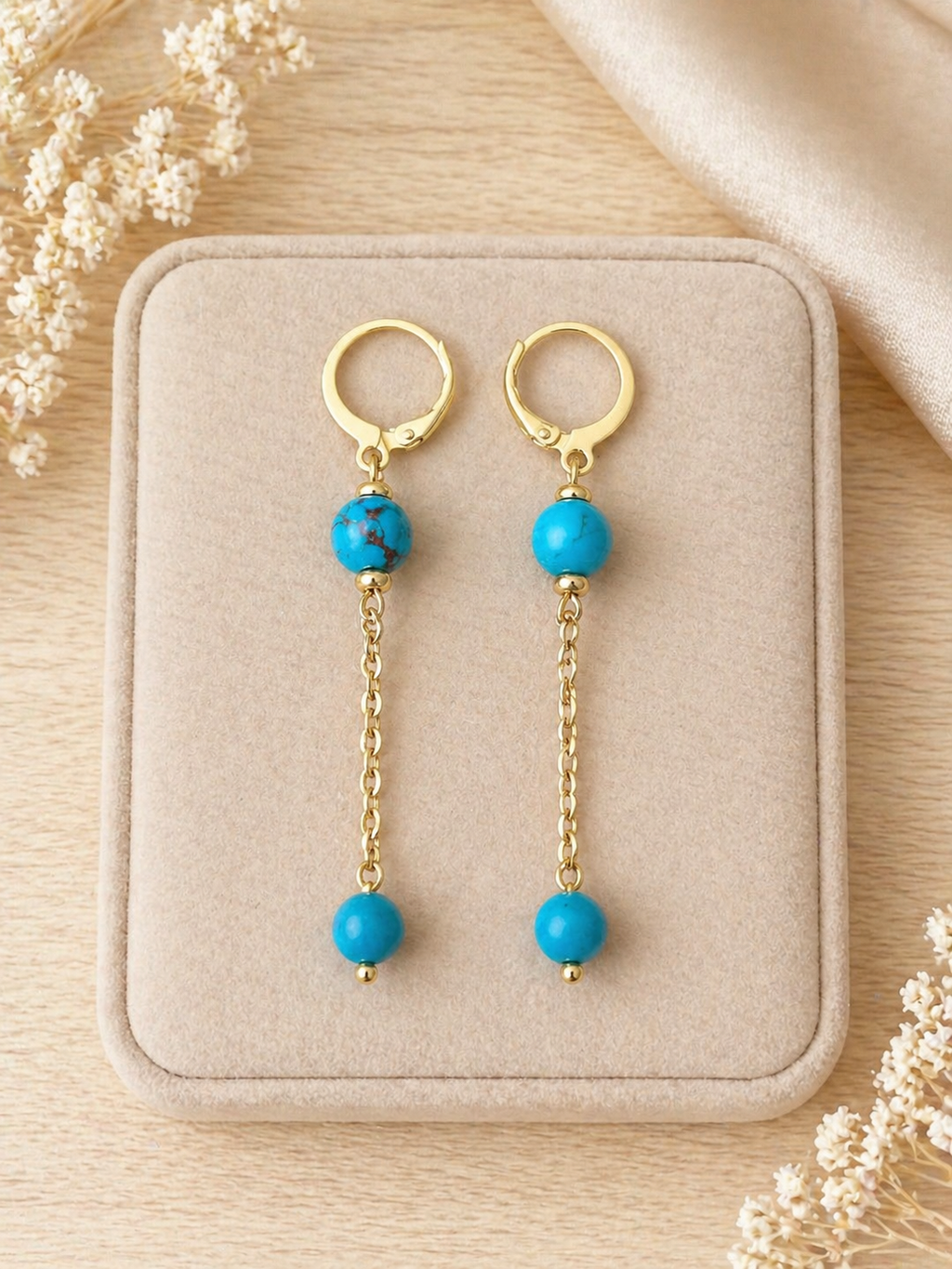 Boucles d’oreilles pendantes Turquoise de Chine – Chaîne dorée