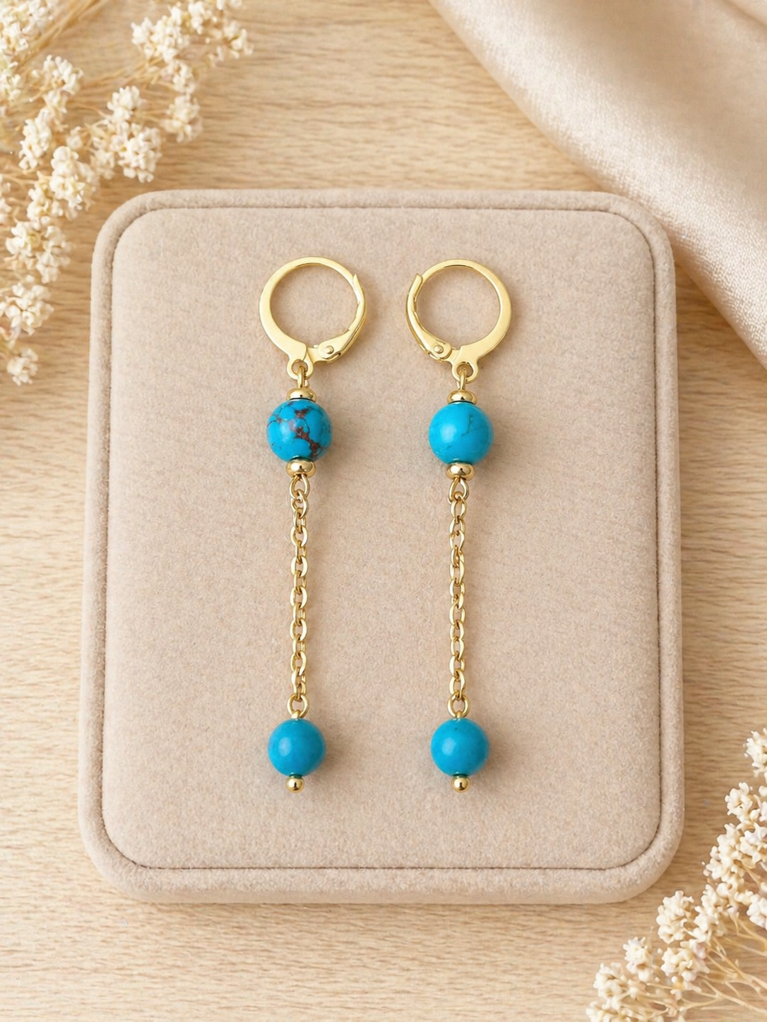 Boucles d’oreilles pendantes Turquoise de Chine – Chaîne dorée