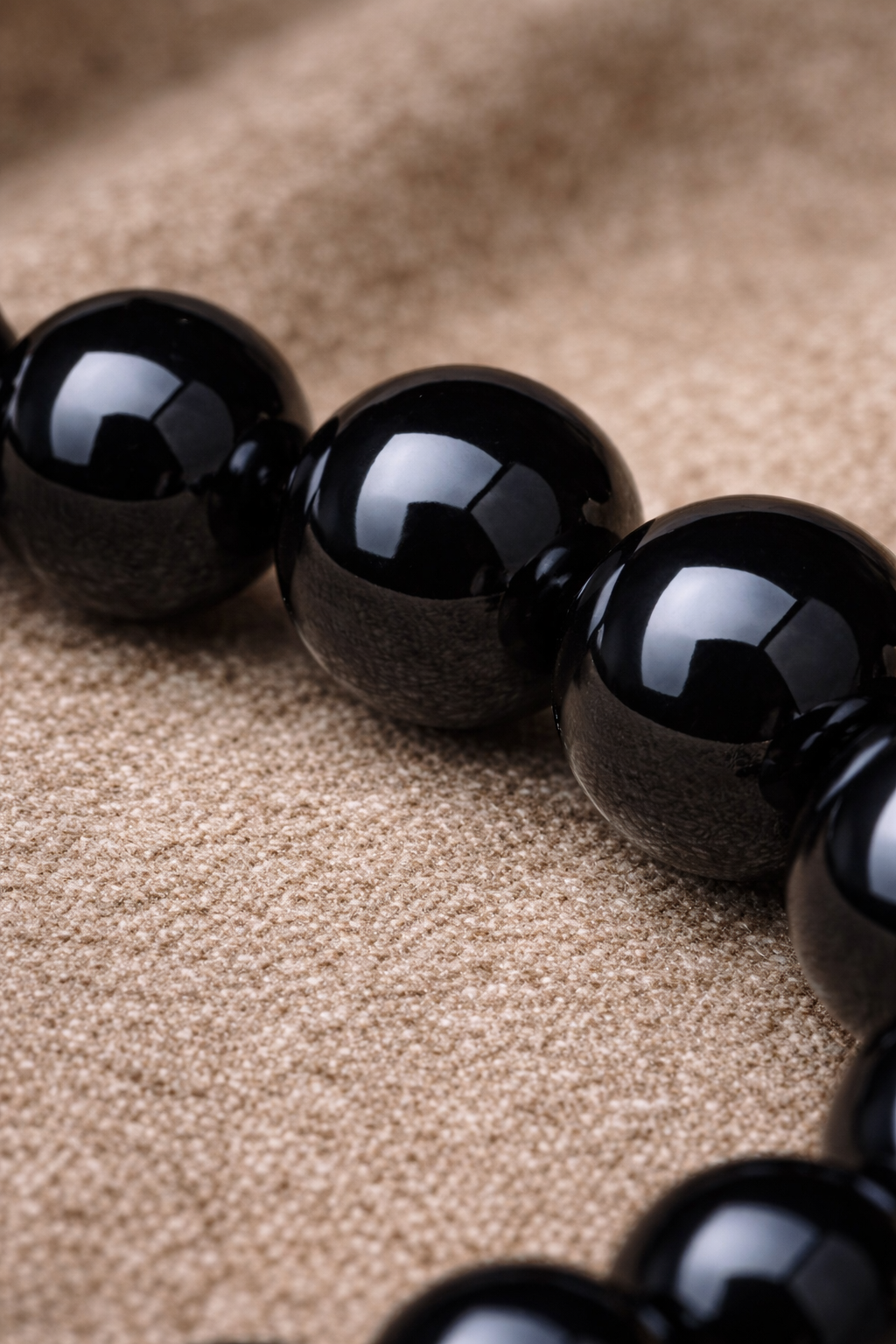 Bracelet Obsidienne noire – Protection & Ancrage – Style moderne