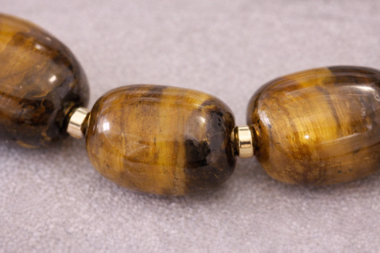 Bracelet en œil de tigre naturel – perles ovales – pierre de protection et de confiance